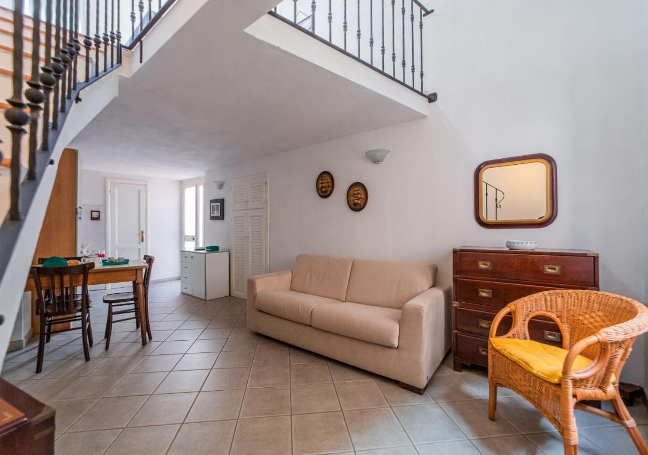 Murphy Holiday Home - Casa Papini La Maddalena  Eksteriør billede
