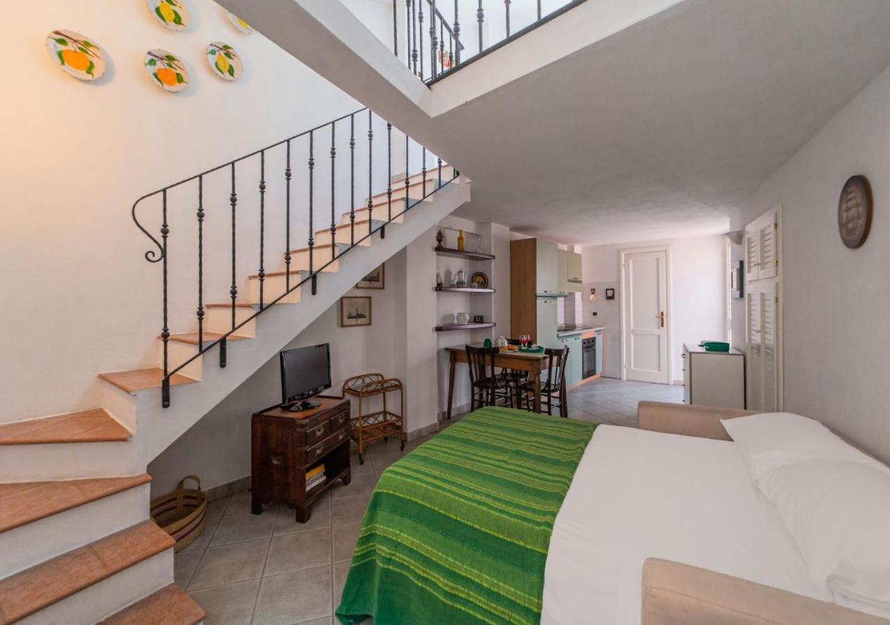 Murphy Holiday Home - Casa Papini La Maddalena  Eksteriør billede